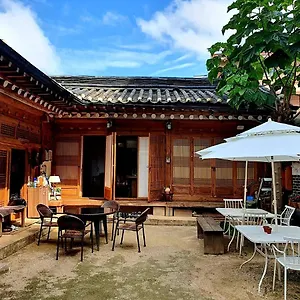 Namhyundang - Hanok Korean Traditional House Holiday home Seoul